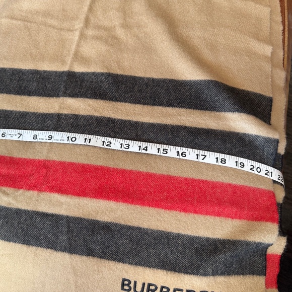 NWOT 100% CASHMERE 200 X 50 cm  SCARF/THROW - Picture 3 of 7